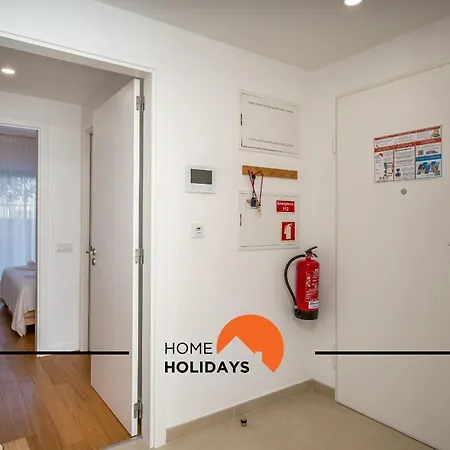 #264 C04 By Holidays * Albufeira