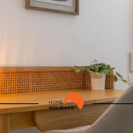 #264 C04 By Holidays Daire