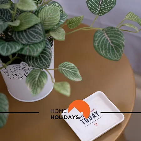 #264 C04 By Holidays * Albufeira