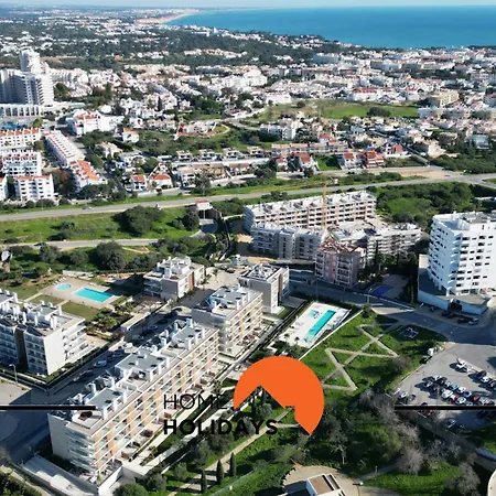 #264 C04 By Holidays * Albufeira