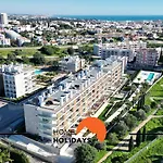 #264 Pool & Garden דירה *