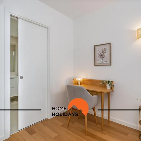#264 C04 By Holidays Appartement *