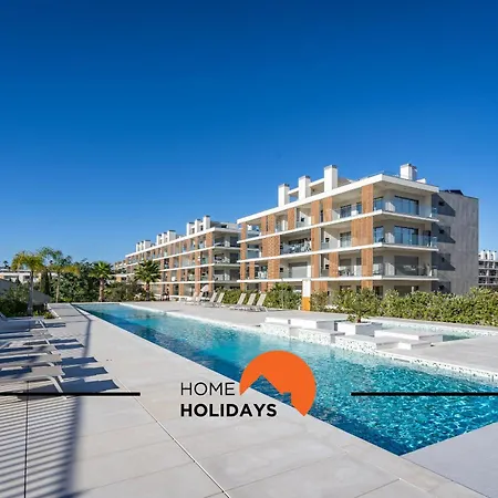 #264 C04 By Holidays דירה *