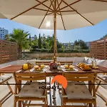 #264 Pool & Garden Lejlighed *